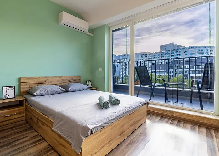 Ishirkov With Mountain View Balcony And Underground Parking Apartamento *